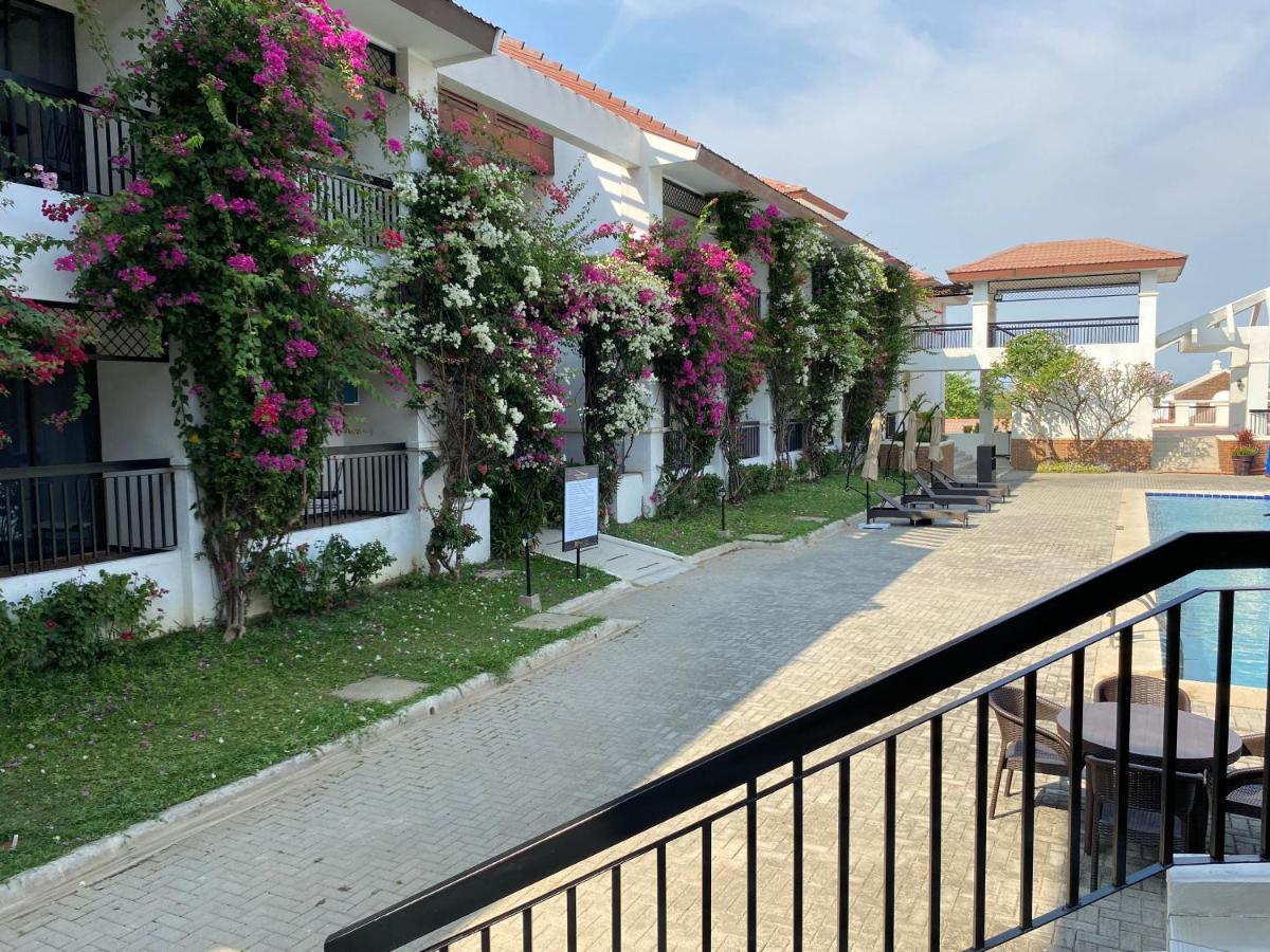 Plaza Del Norte Hotel And Convention Center Лаолаг Екстериор снимка